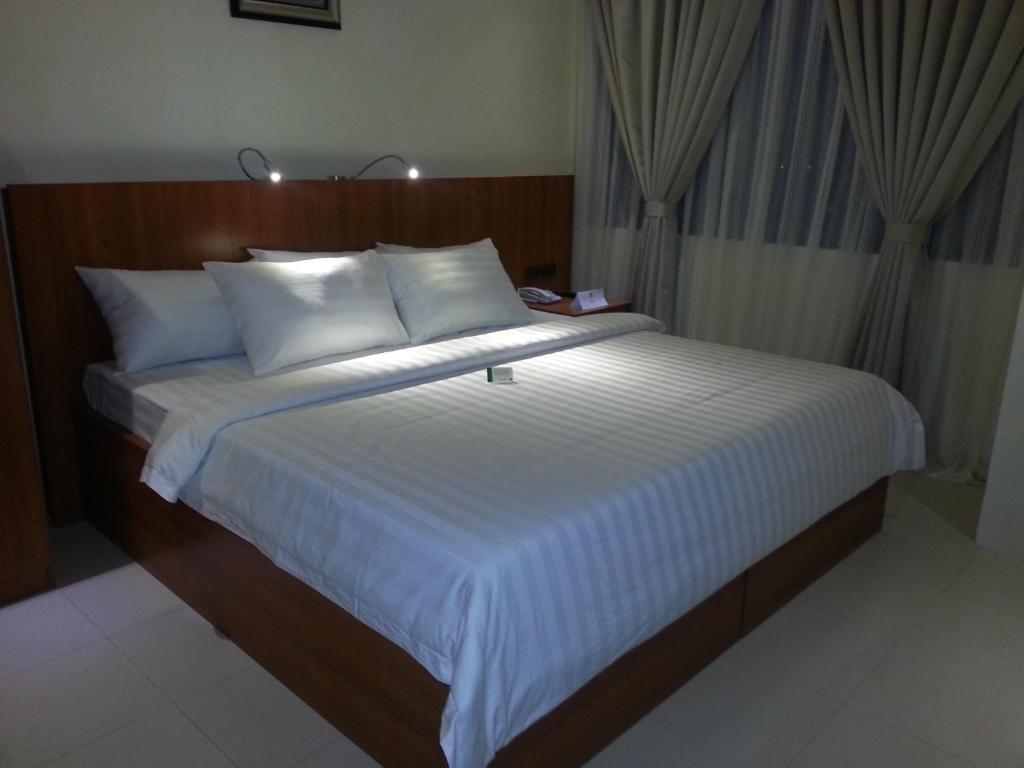 Parkway Hotel Surigao Exterior foto